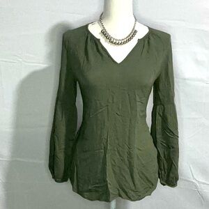 Blouses/flannels/button downs-2 for $15 or 3 for $20 (Mix & Match)